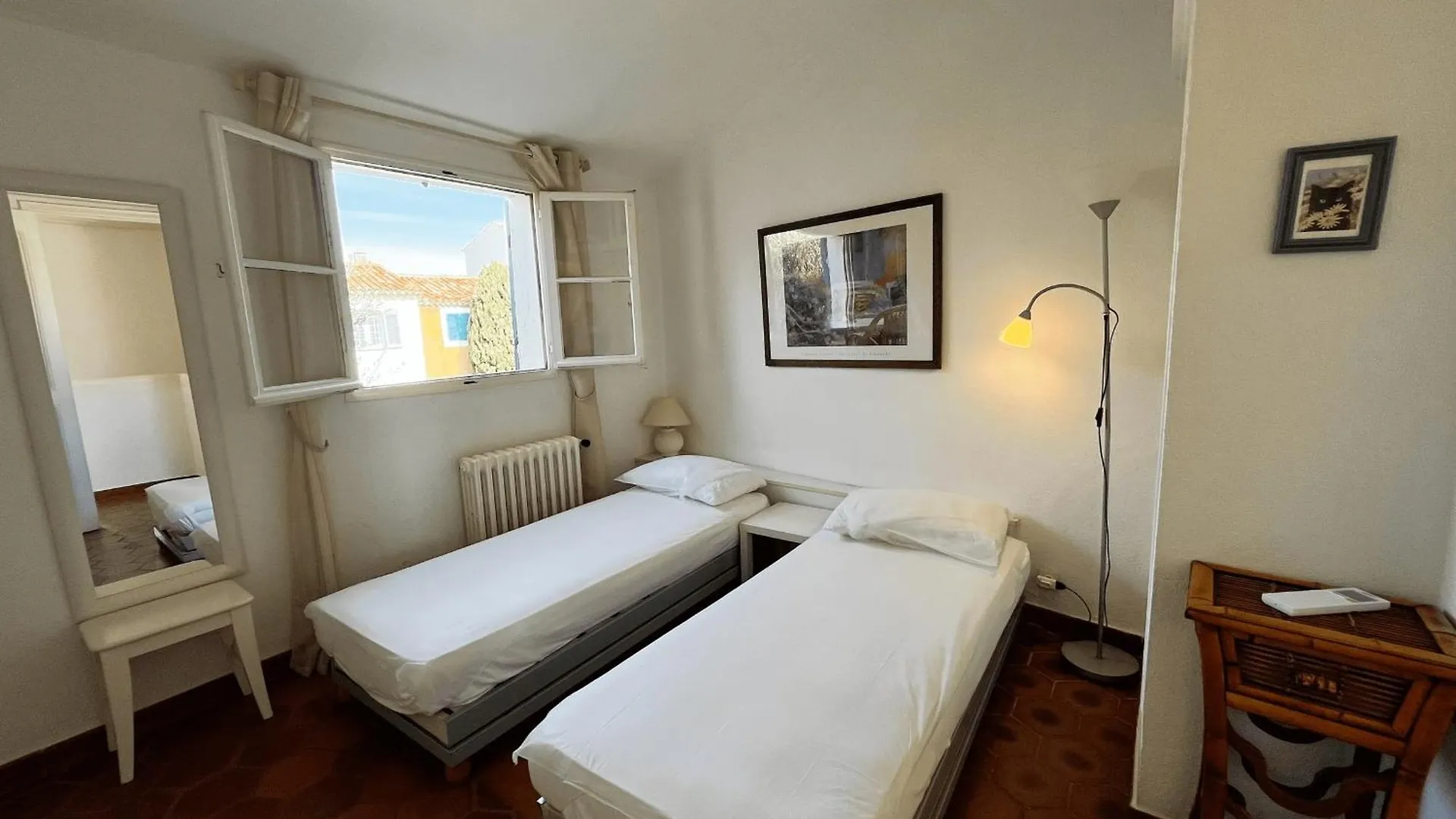 Holiday home Enlarged House With Wifi And A Mooring Next To The Beach - Ac Grimaud France
